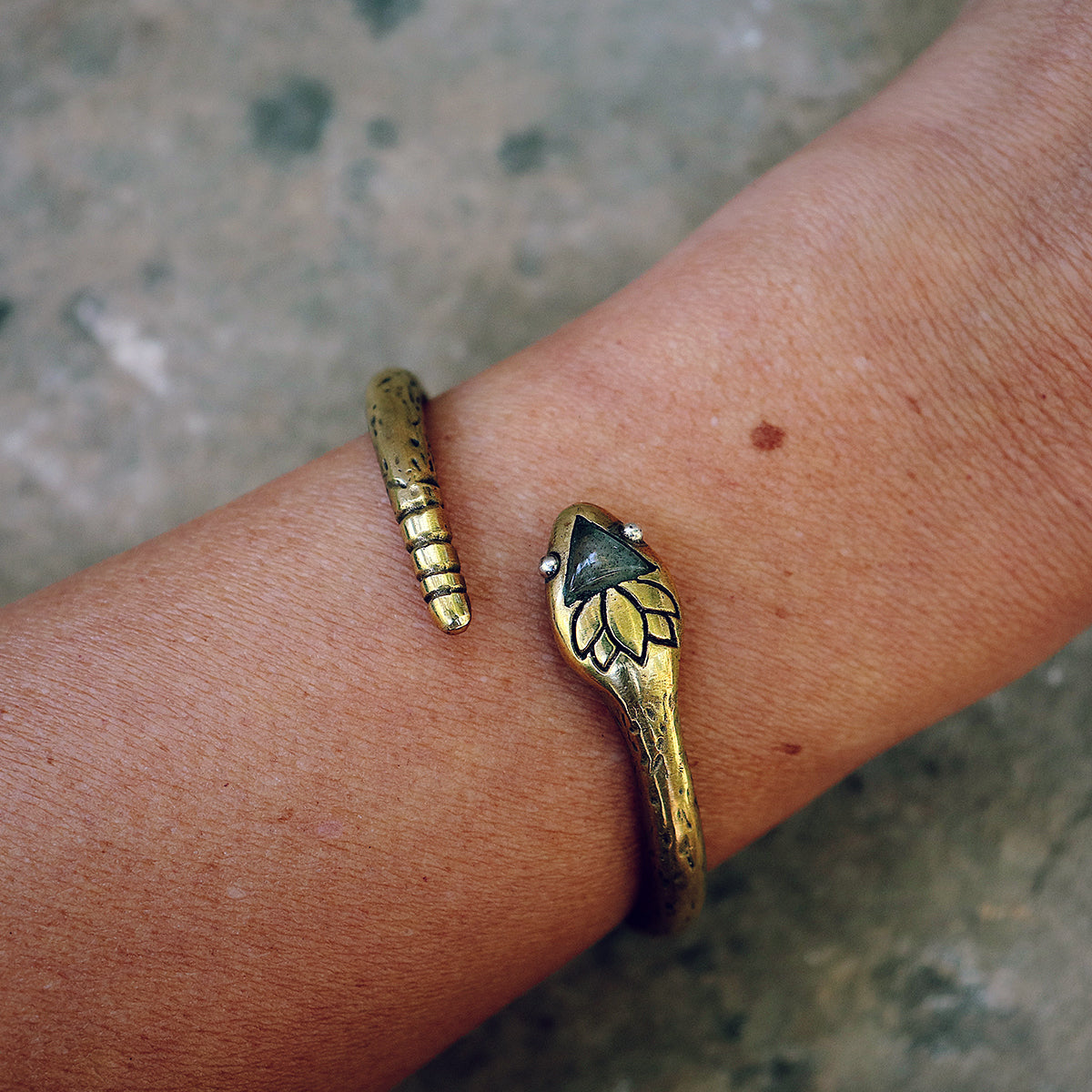 Serpent Cuff || labradorite