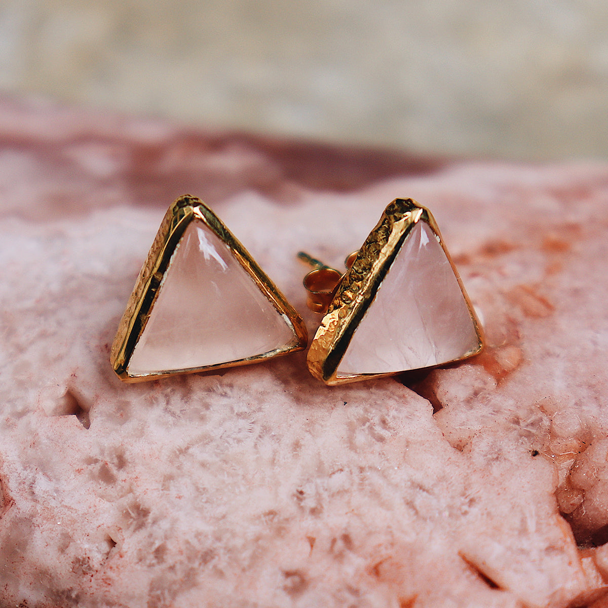Grand Pyramid Studs : Rose Quartz