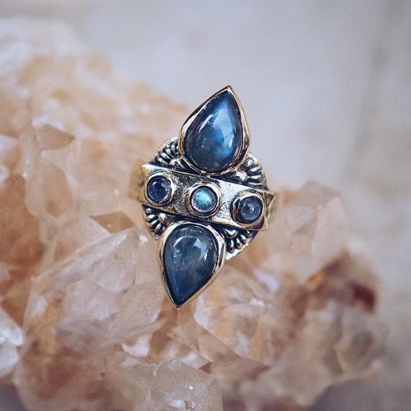 Truth Seeker Ring || Labradorite