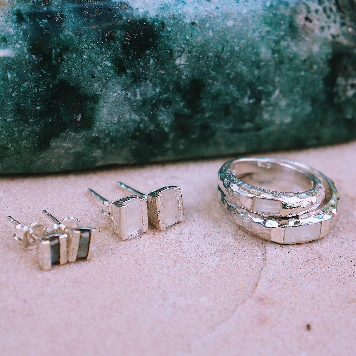 Divinity stud :: Moonstone